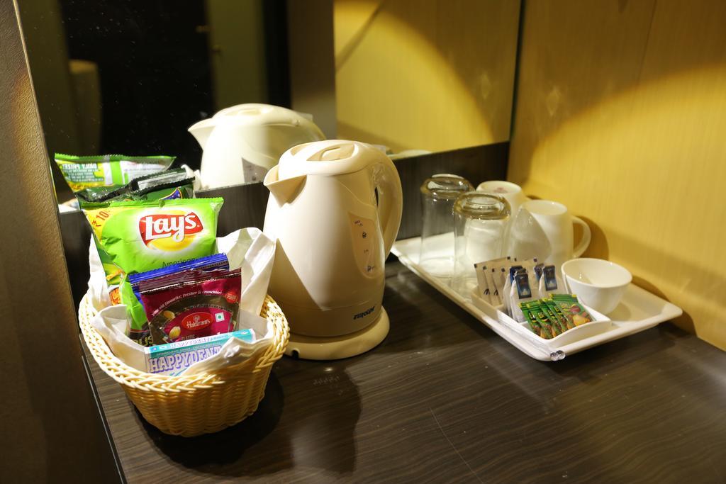 Hotel North Avenue Neu-Delhi Zimmer foto