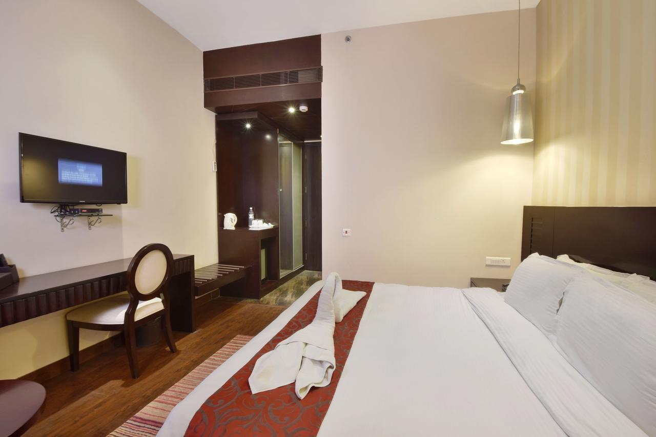 Hotel North Avenue Neu-Delhi Exterior foto