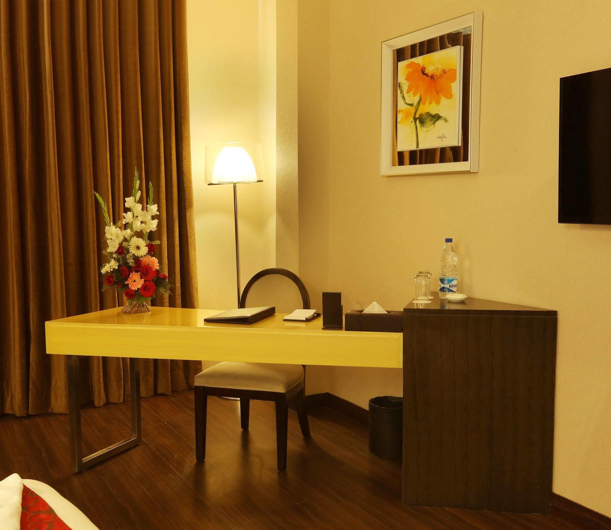 Hotel North Avenue Neu-Delhi Exterior foto